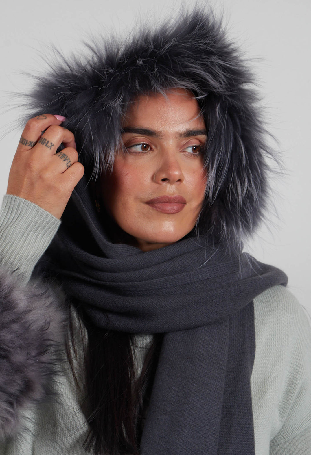Cashmere Scarf with Fur Trim in Volcanic Rock Grey
