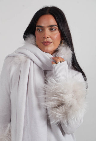 Cashmere Scarf with Fur Trim in Fog