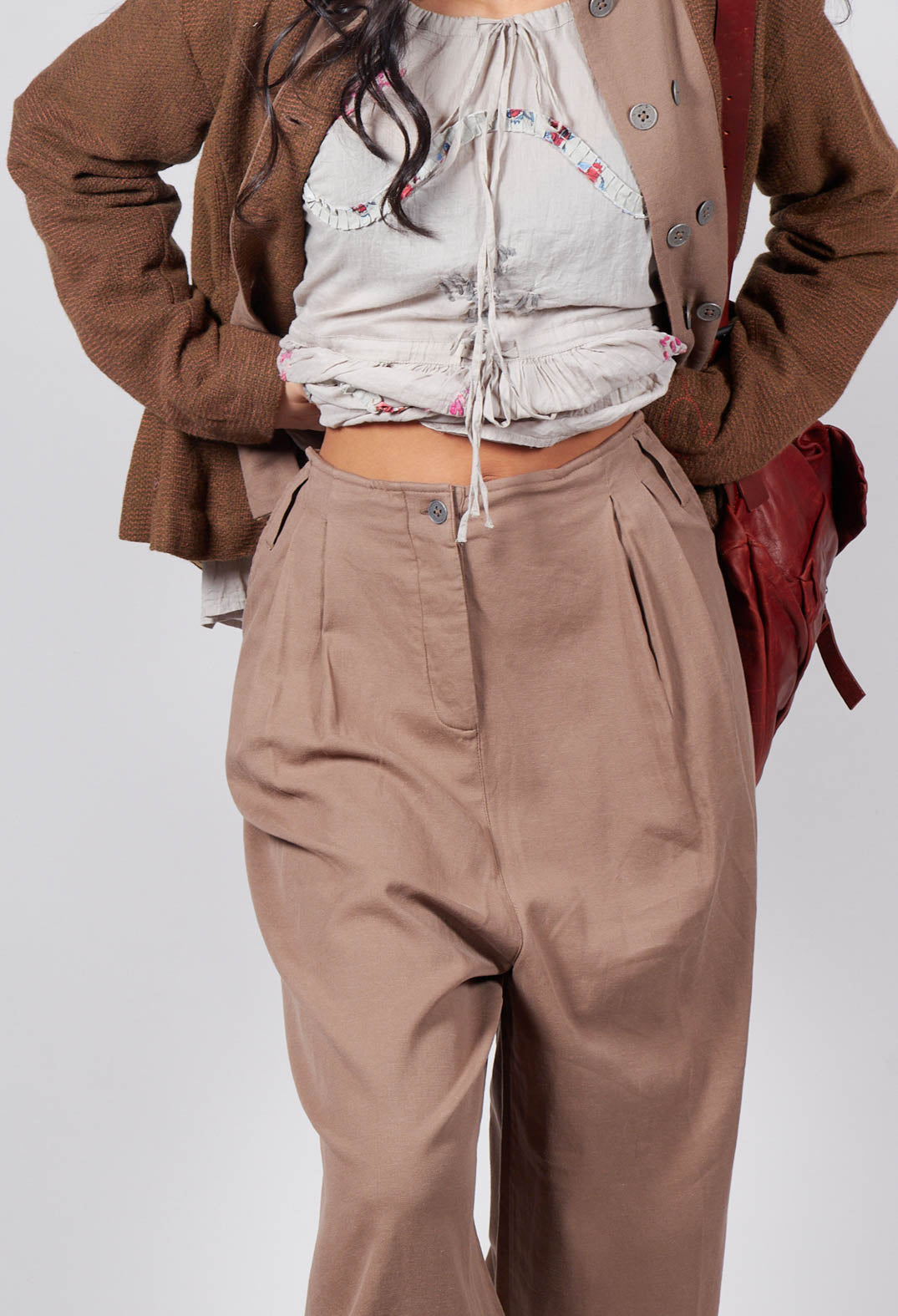 Botvi Twill Trousers in Walnut