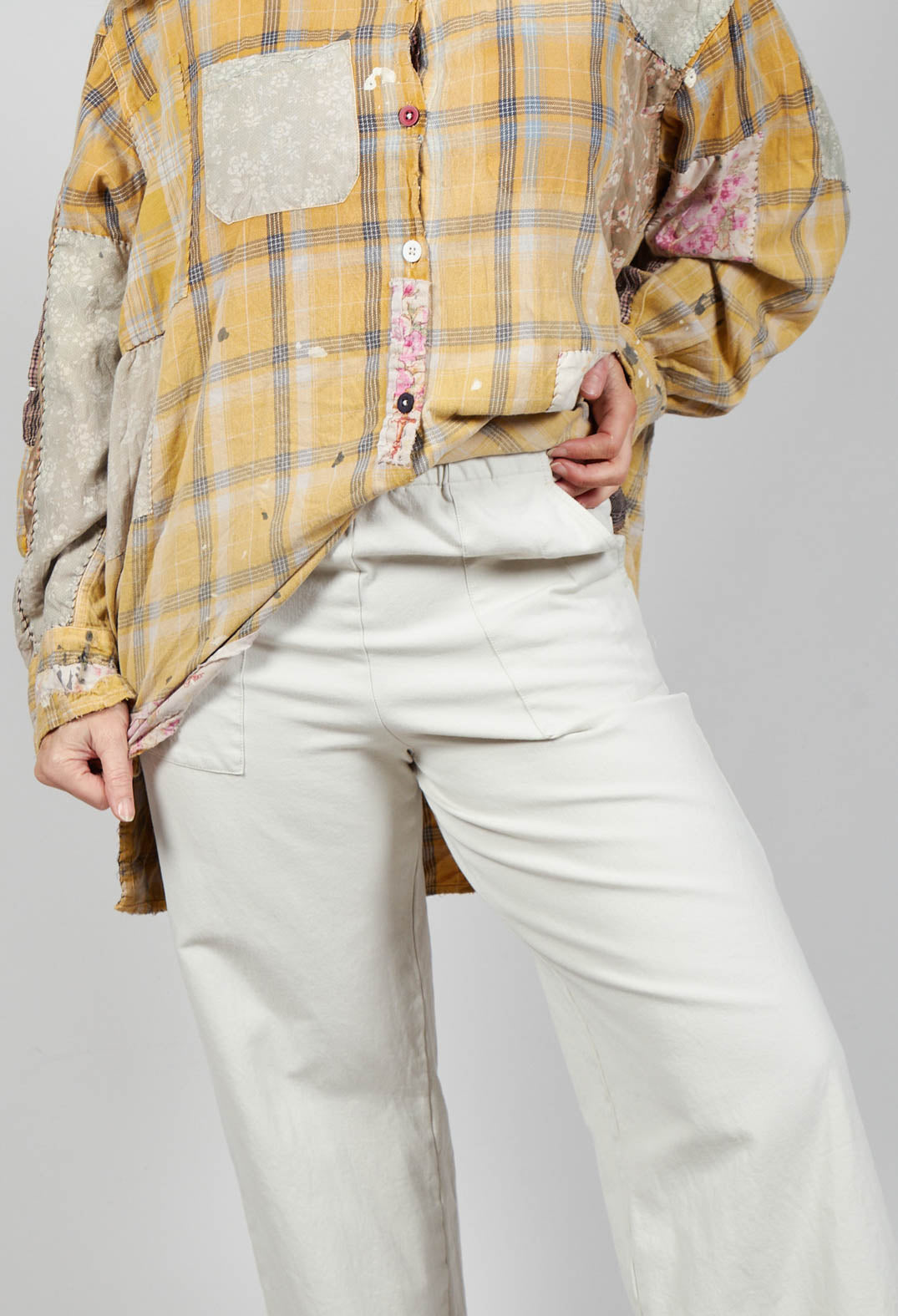 Kafallt Trousers in Gefuhl Beige
