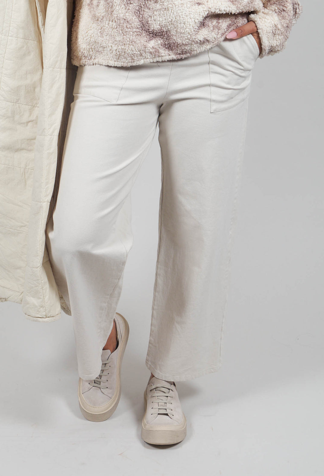 Kafallt Trousers in Gefuhl Beige