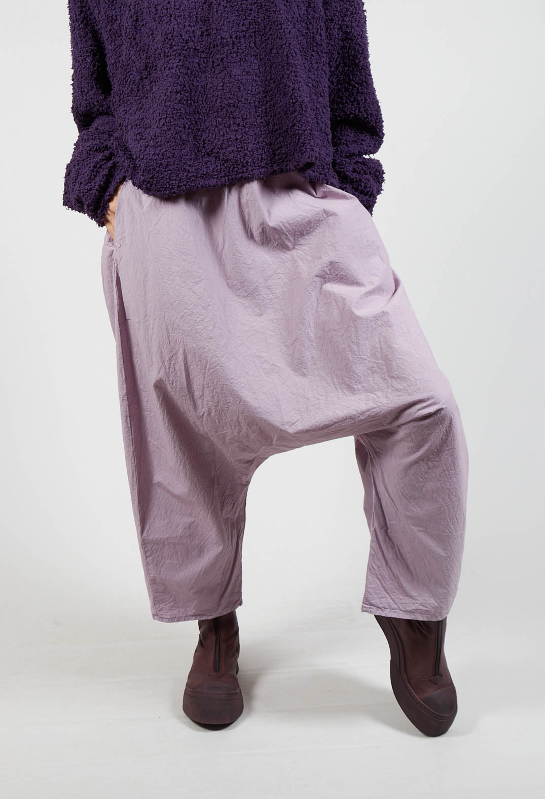 Zaunetz Trousers in Yard Purple