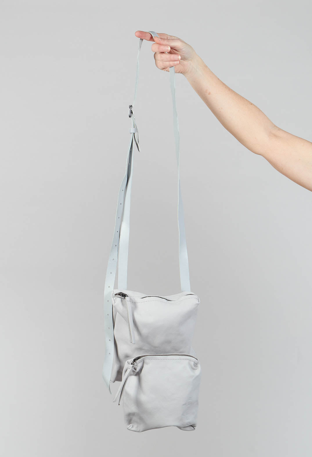 Twin Pocket Bag in Cement