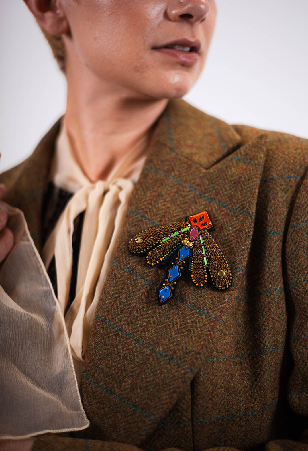 Dragonfly Brooch in Gold