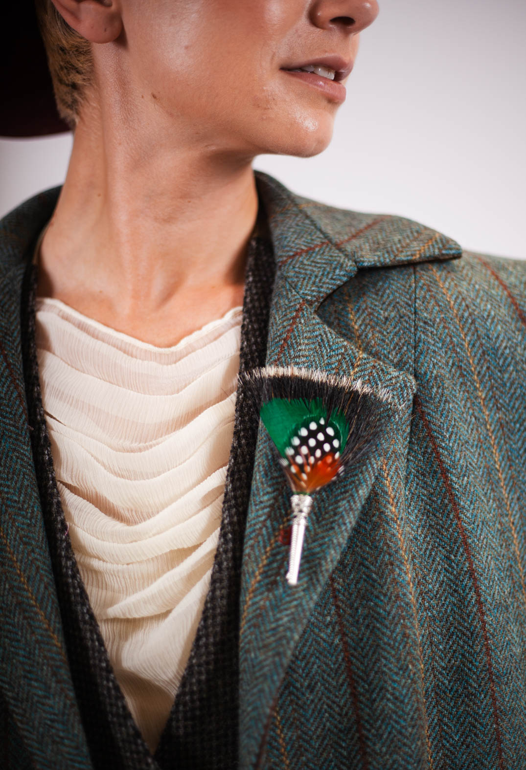 Brush Brooch in Beige and Brown