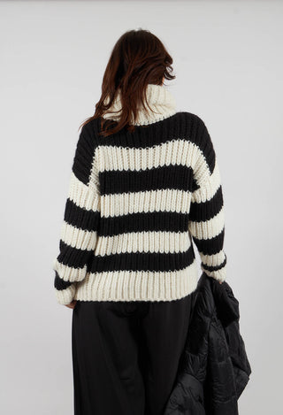 Ava Sweater in Black and White