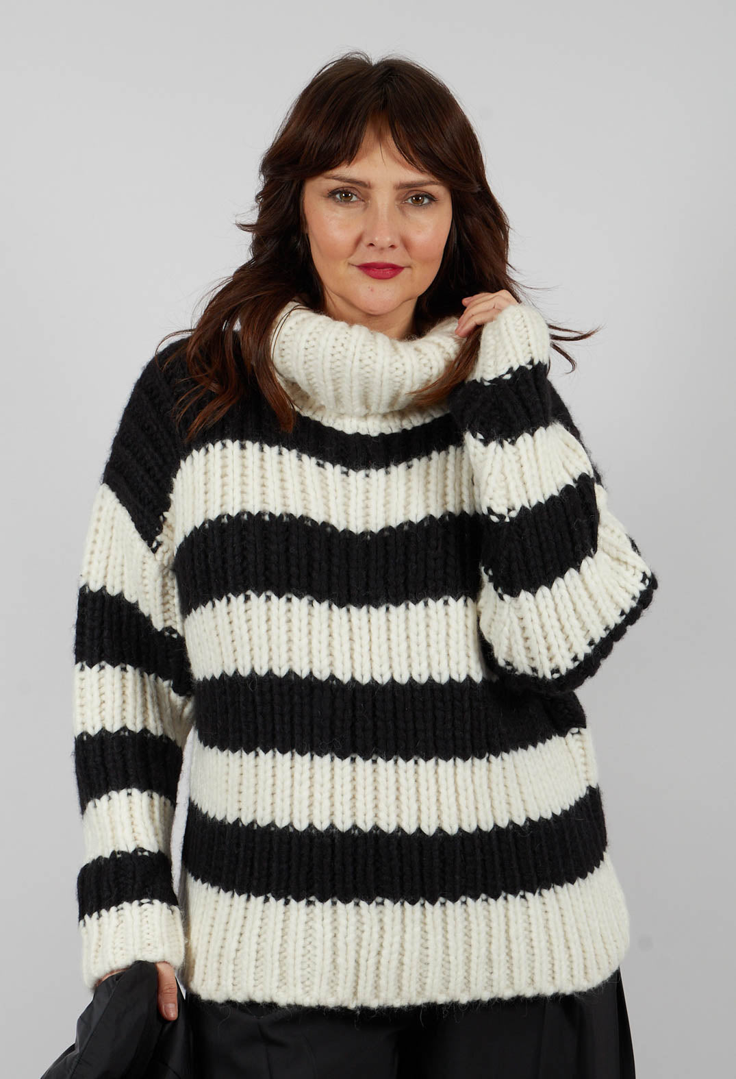 Ava Sweater in Black and White