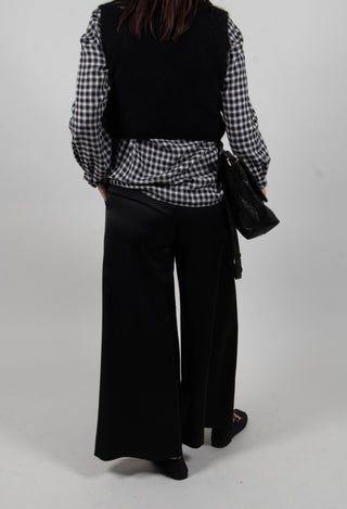 Wide Leg Trousers in Black