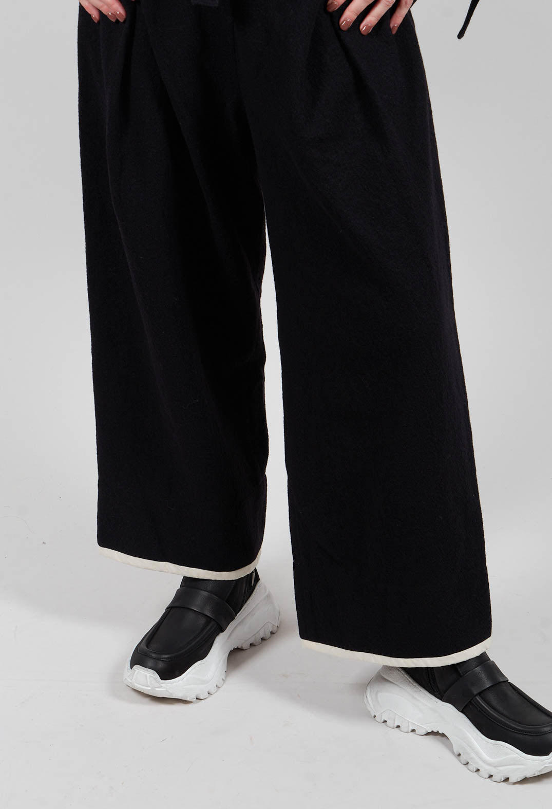 Pleated Trousers with Contrast Lining in Black