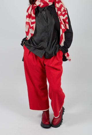 Pleated Trousers with Contrast Lining in Red Anthracite