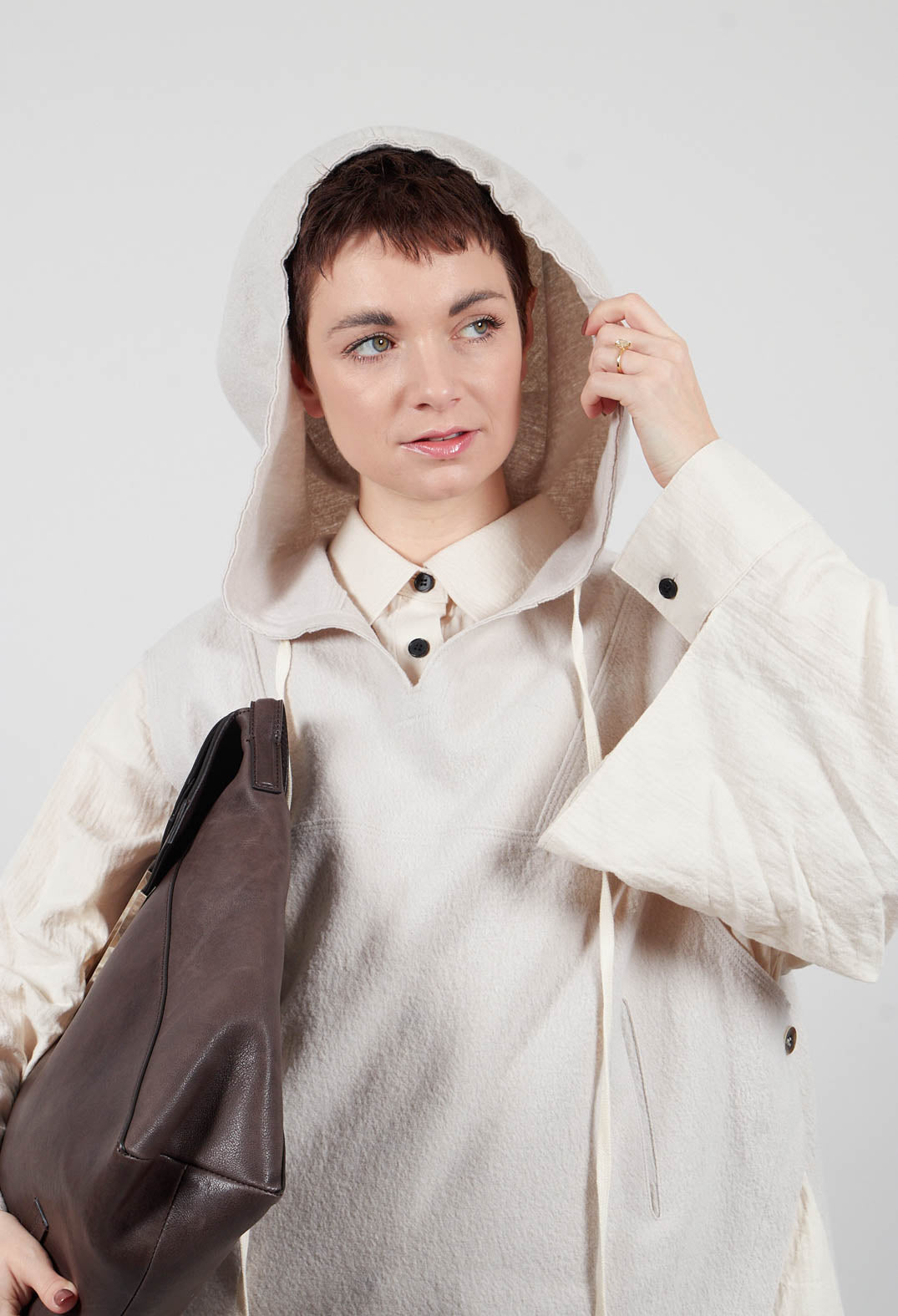 Sleeveless Hooded Vest in Off White