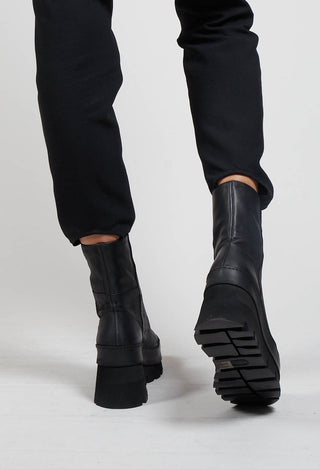 Wedge Heel Boots in Gasoline Nero