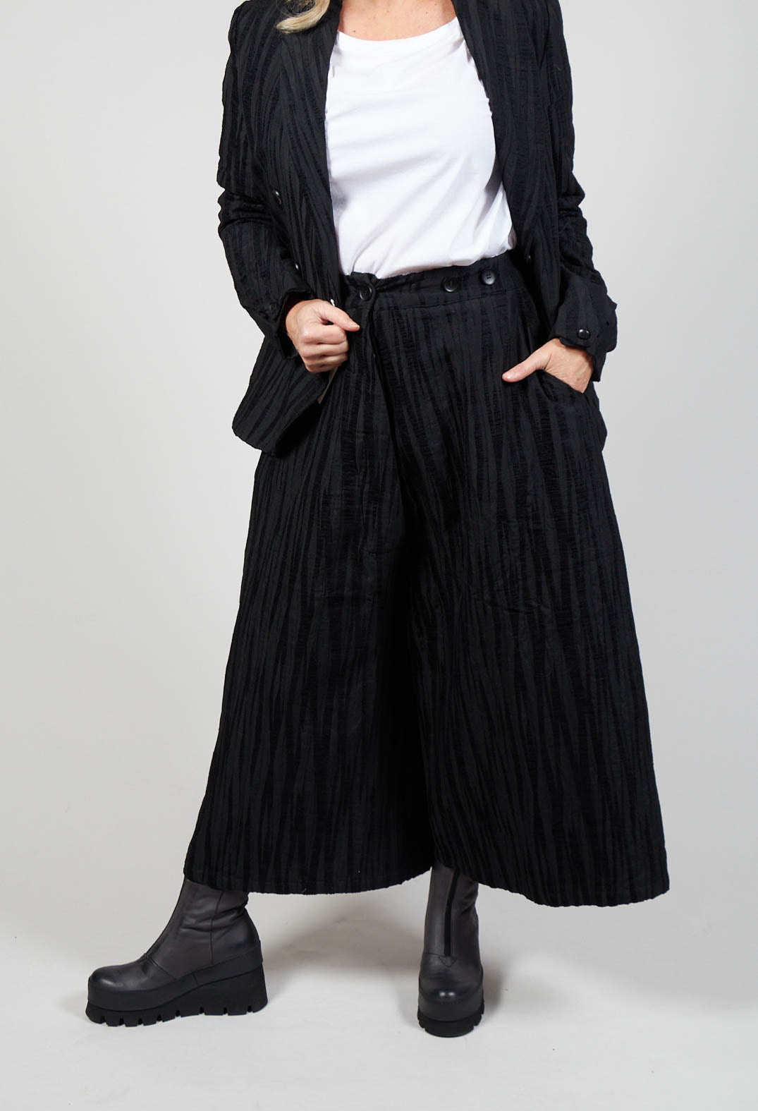 Textured Wide Leg Trousers in Black