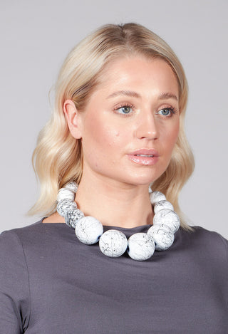 Choker Necklace with Oversized Beads