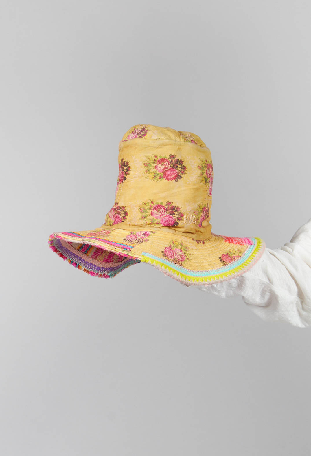 Jacquard Brunel Top Hat in Culture Club