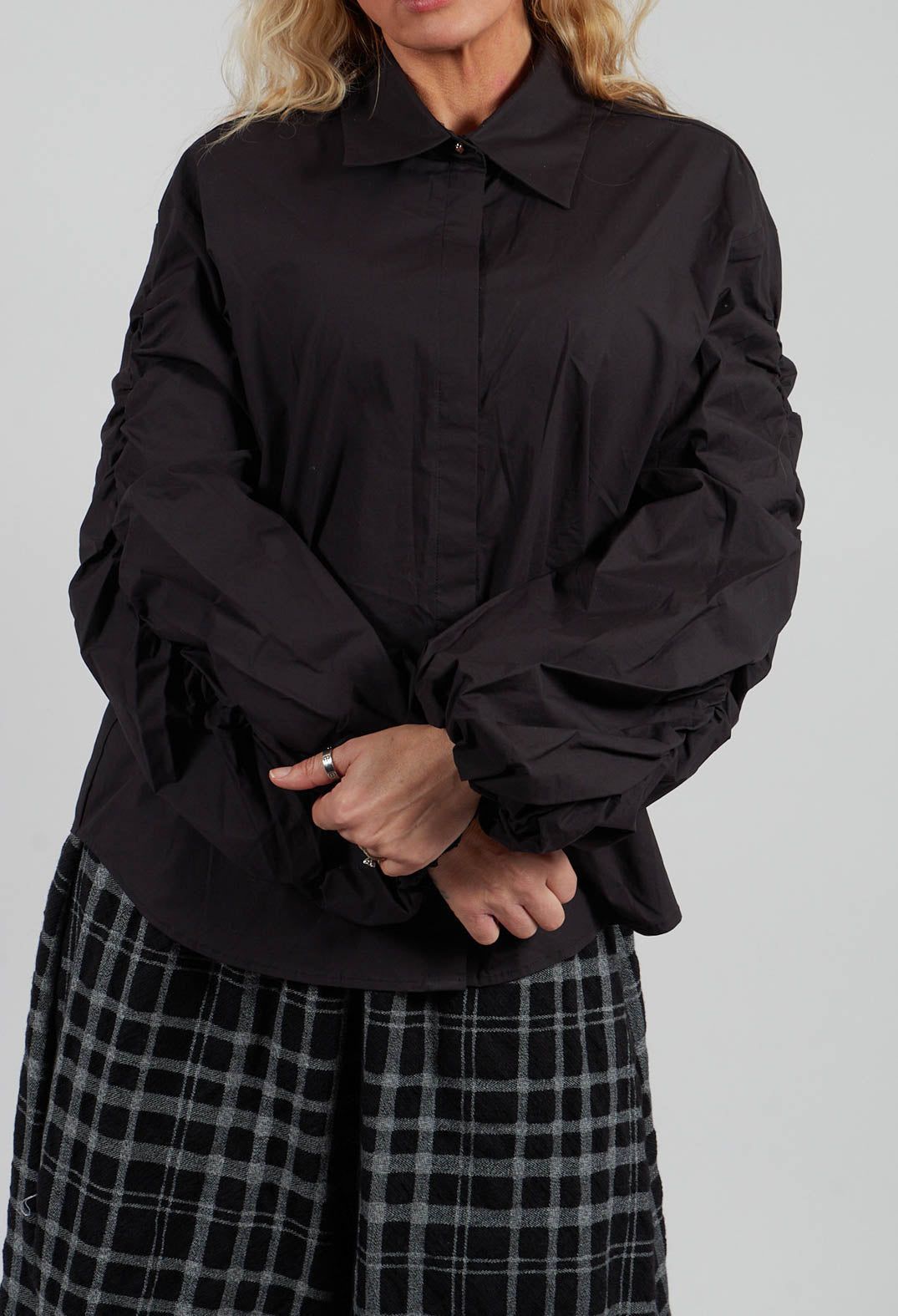 Bubble Sleeve Shirt in Summer Black