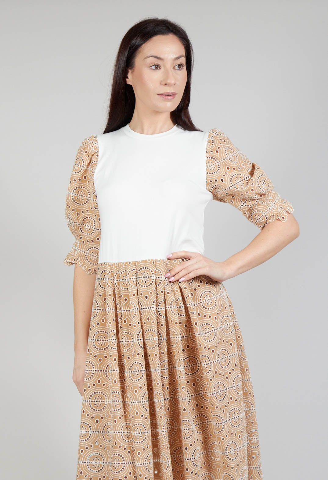 Lace Dress in Sabbia