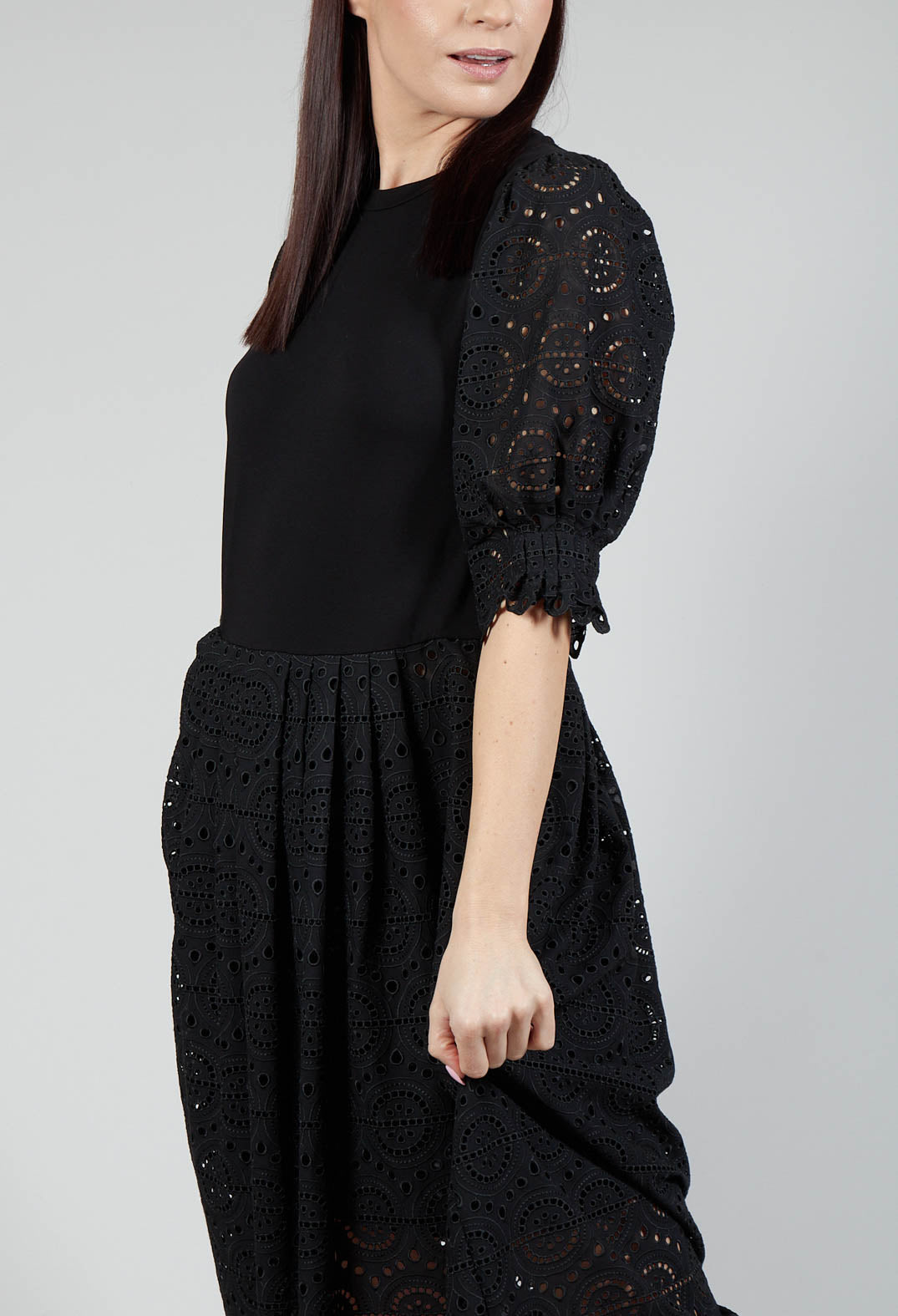 Lace Dress in Summer Black