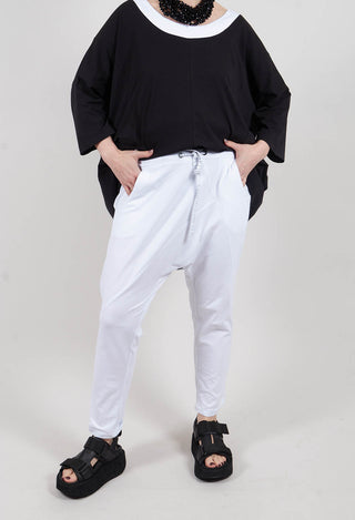 Drop-Crotch Pants in White