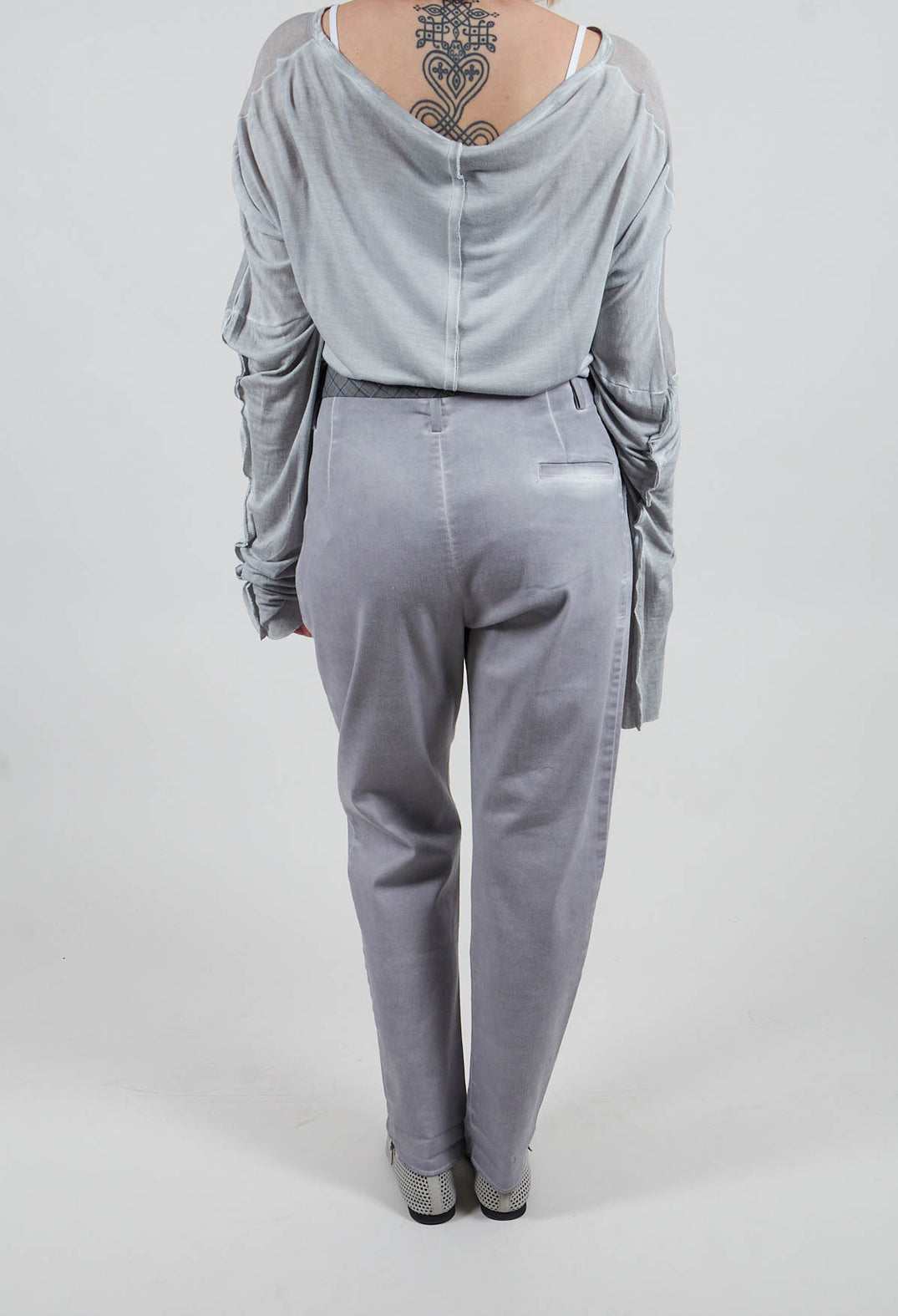 Jean Trousers in Original Lilac Grey