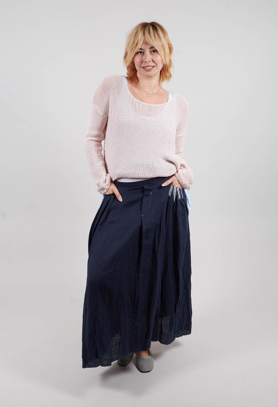 Linen Skirt in Navy