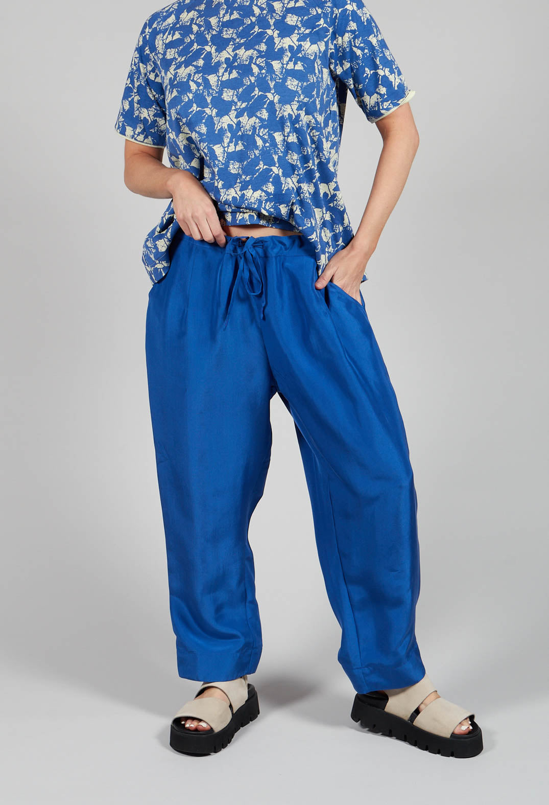 Trousers Still Amparo Blue in Blue