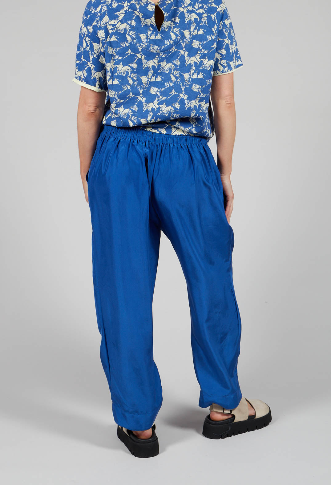 Trousers Still Amparo Blue in Blue