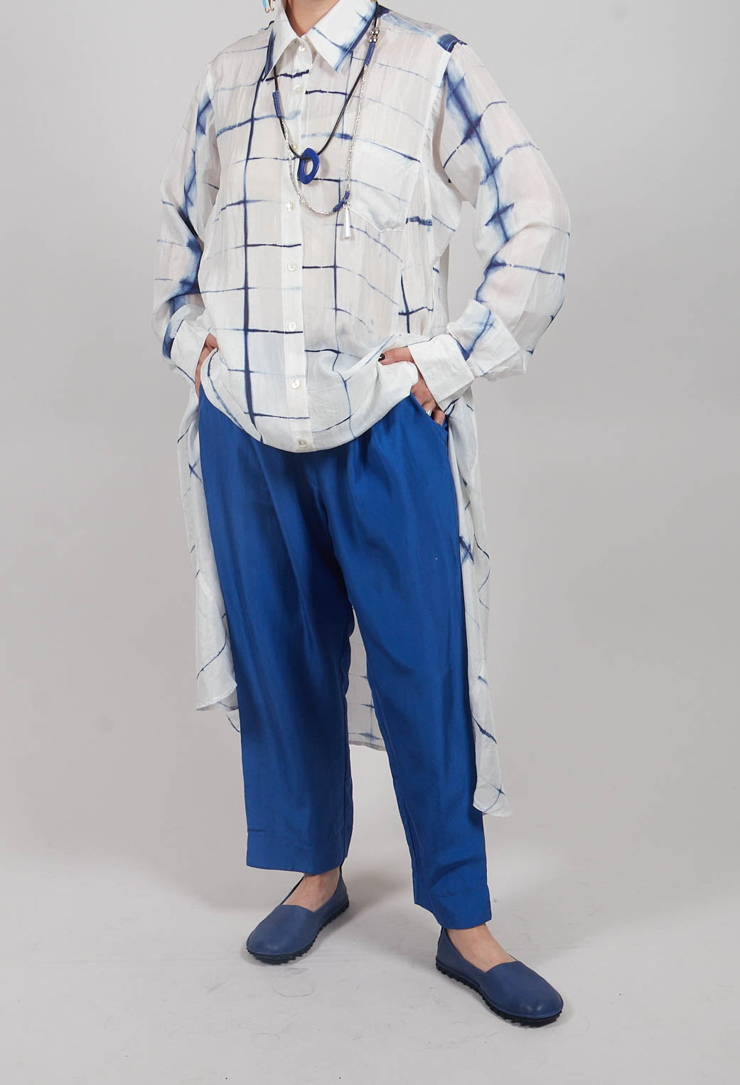 Trousers Still Amparo Blue in Blue