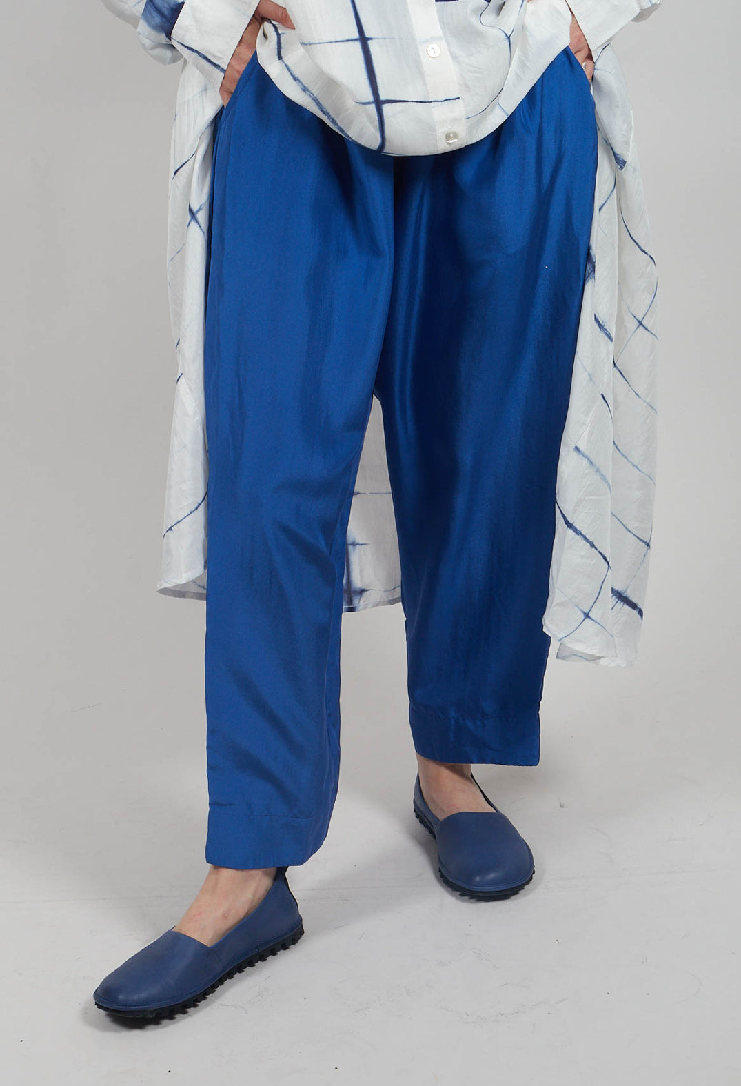 Trousers Still Amparo Blue in Blue