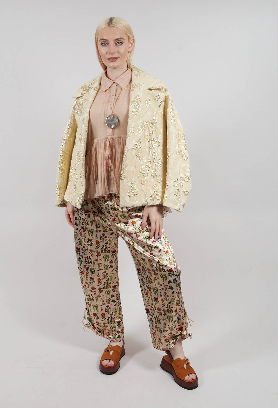 Cropped Trousers in Petite Fleurs