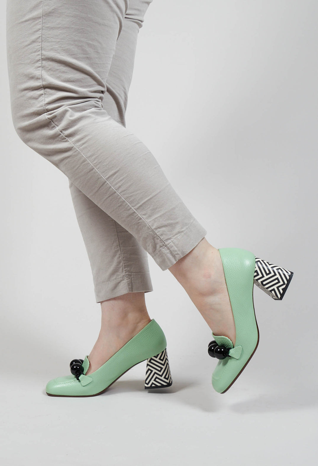 Suleiko Heel in Mint Black and White