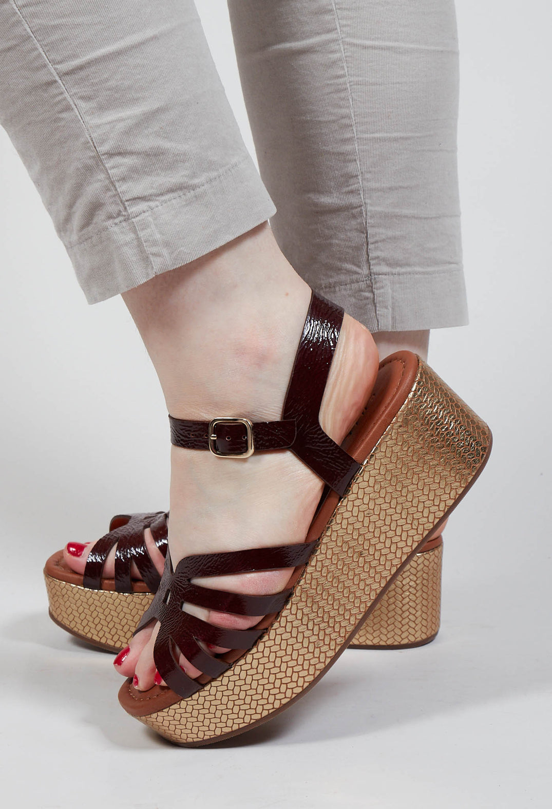 Donita Wedge in Bronze and Brown