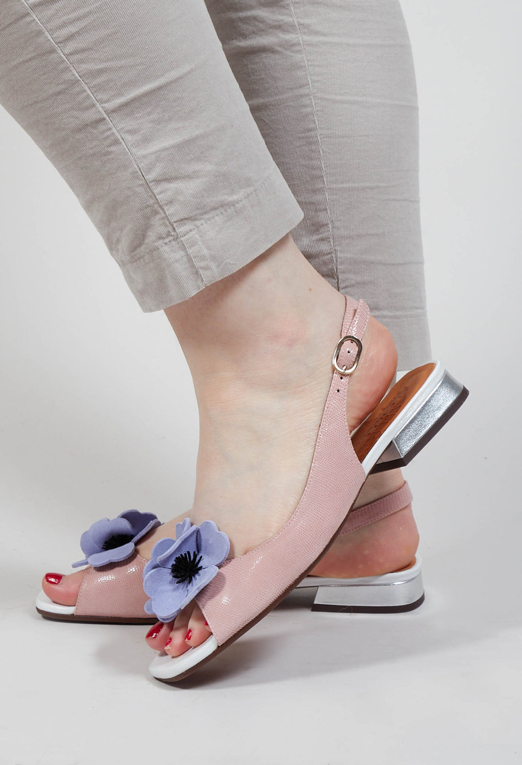 Tayda Slingback Shoe in Pink