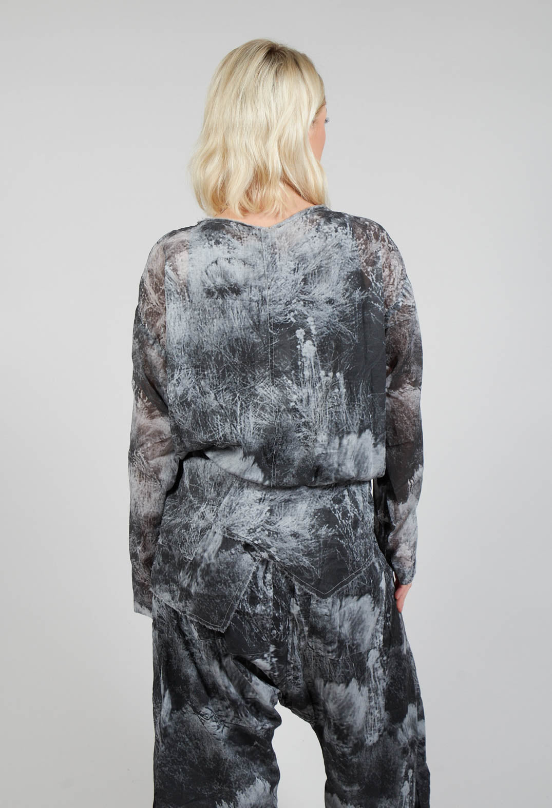 Cropped Shirt in Steppe Black