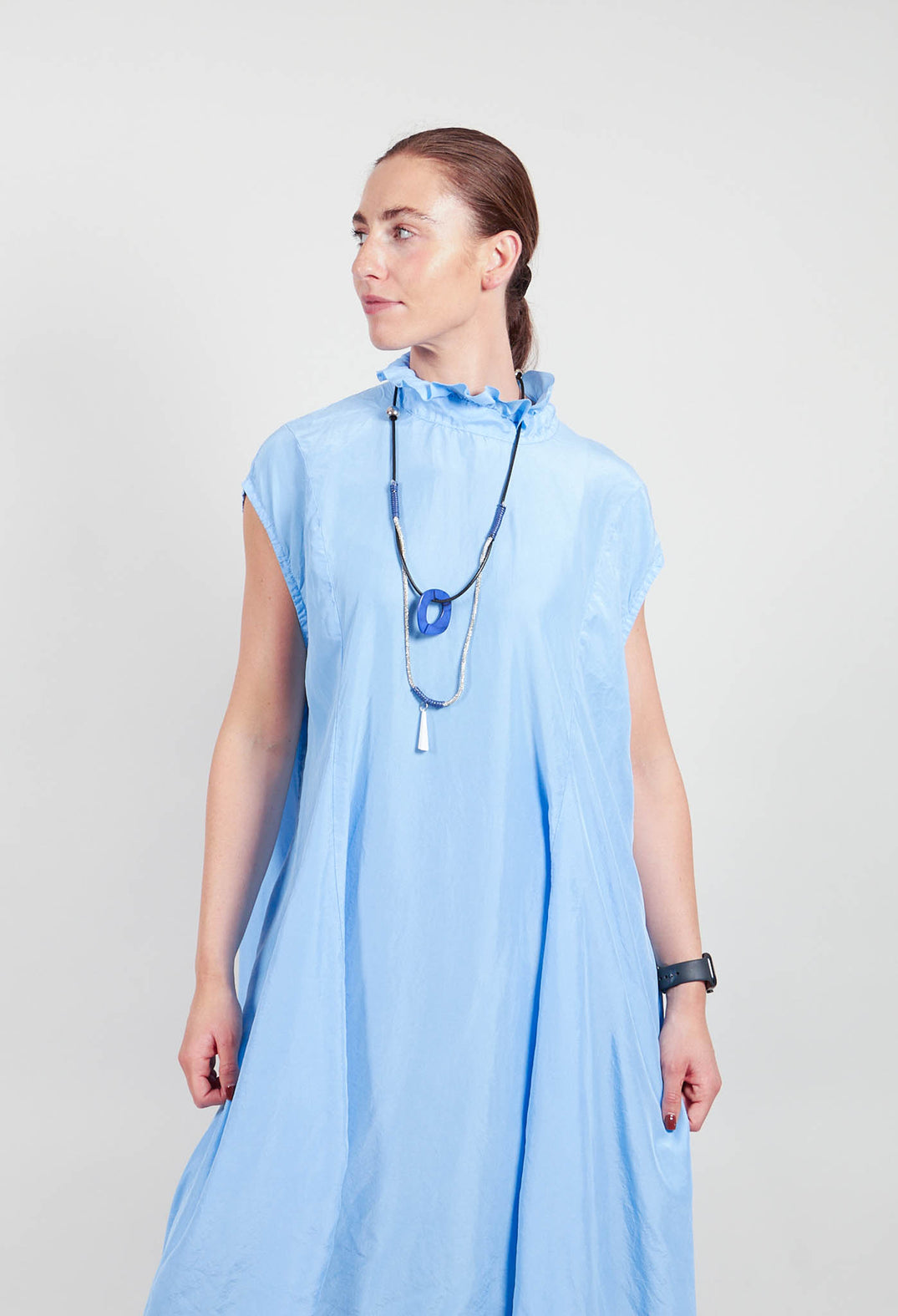 Jahrest Dress in Steinblau