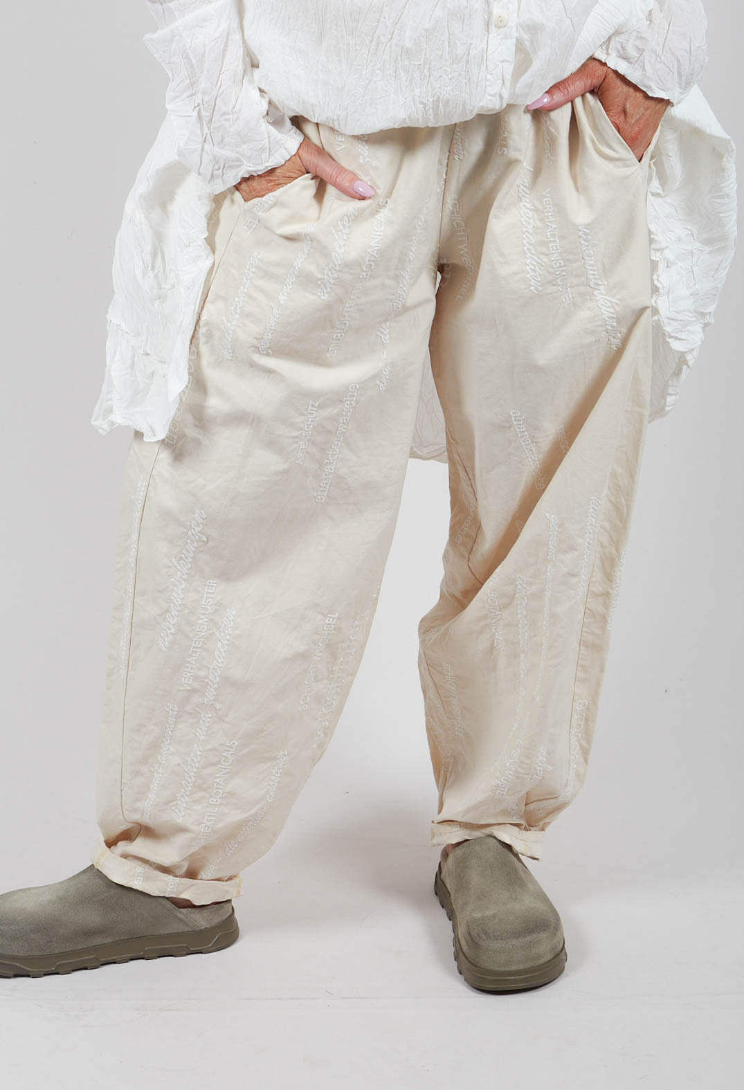 Comeclother Trousers in Stroh