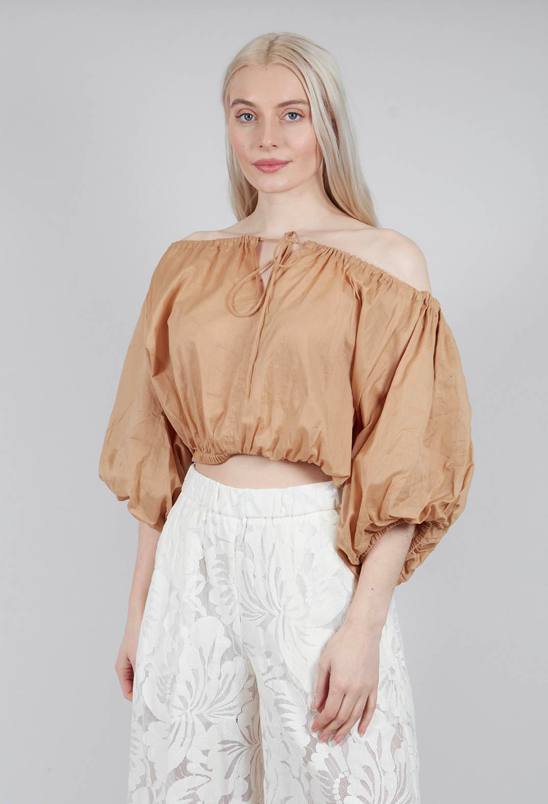 Cropped Prairie Blouse in Camel