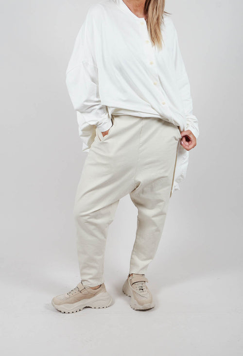 Wirksamen Trousers in Stroh