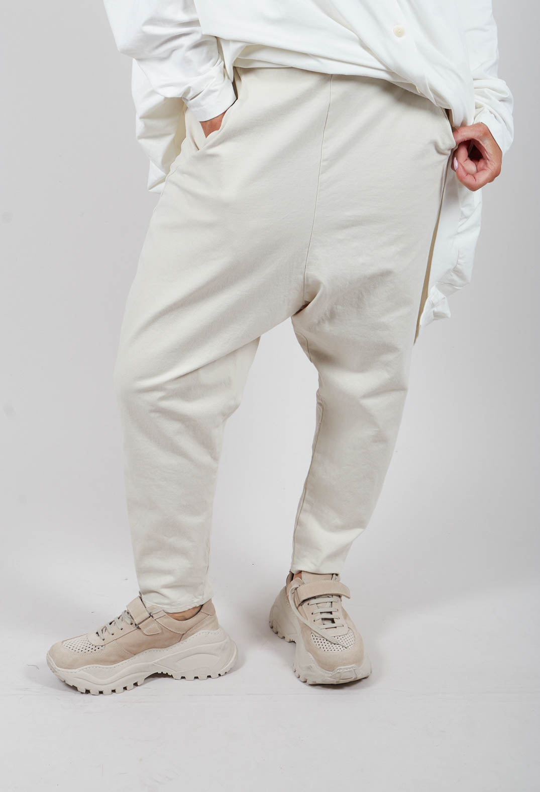 Wirksamen Trousers in Stroh