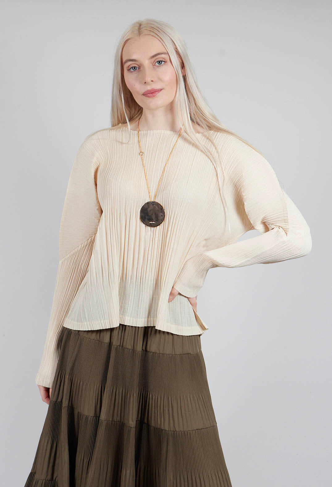 Crinkle Fabric Blouse in Beige