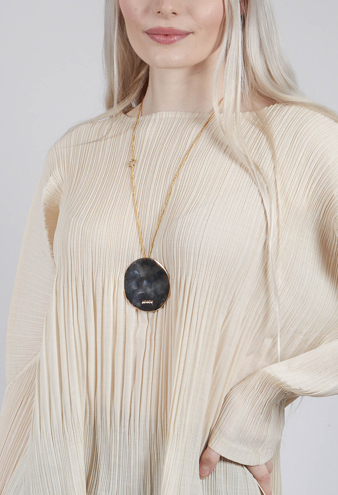 Crinkle Fabric Blouse in Beige