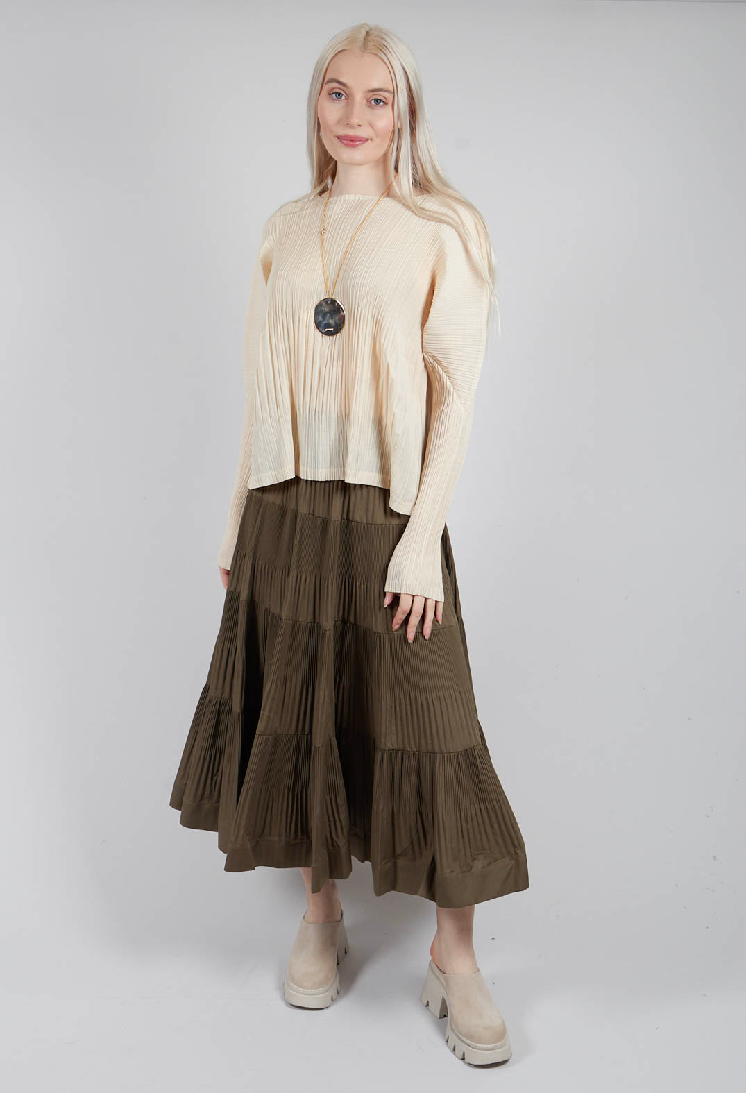 Crinkle Fabric Blouse in Beige