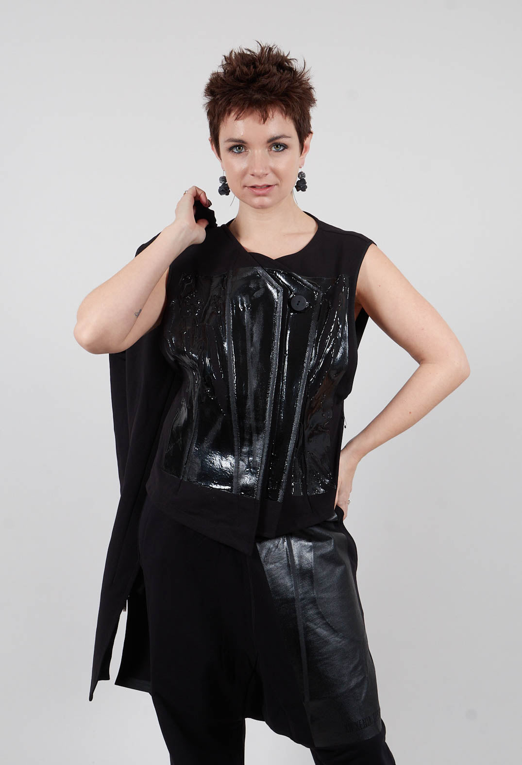 DIUR Vest in Black