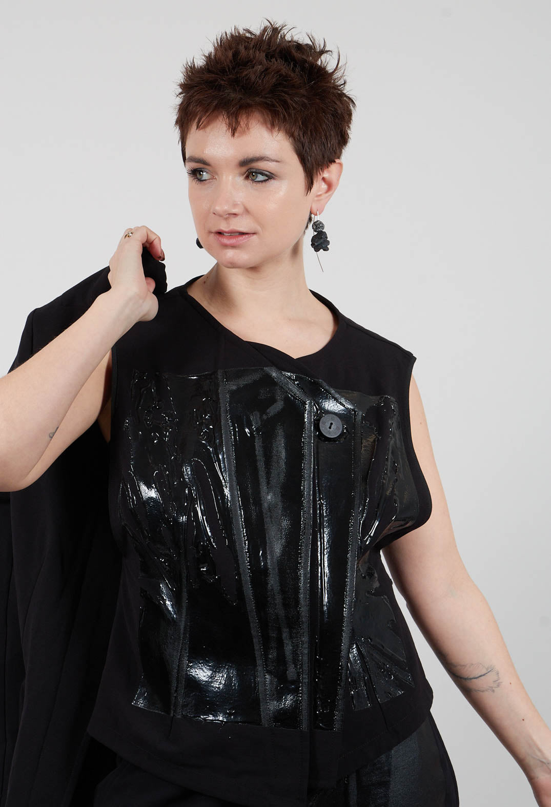 DIUR Vest in Black