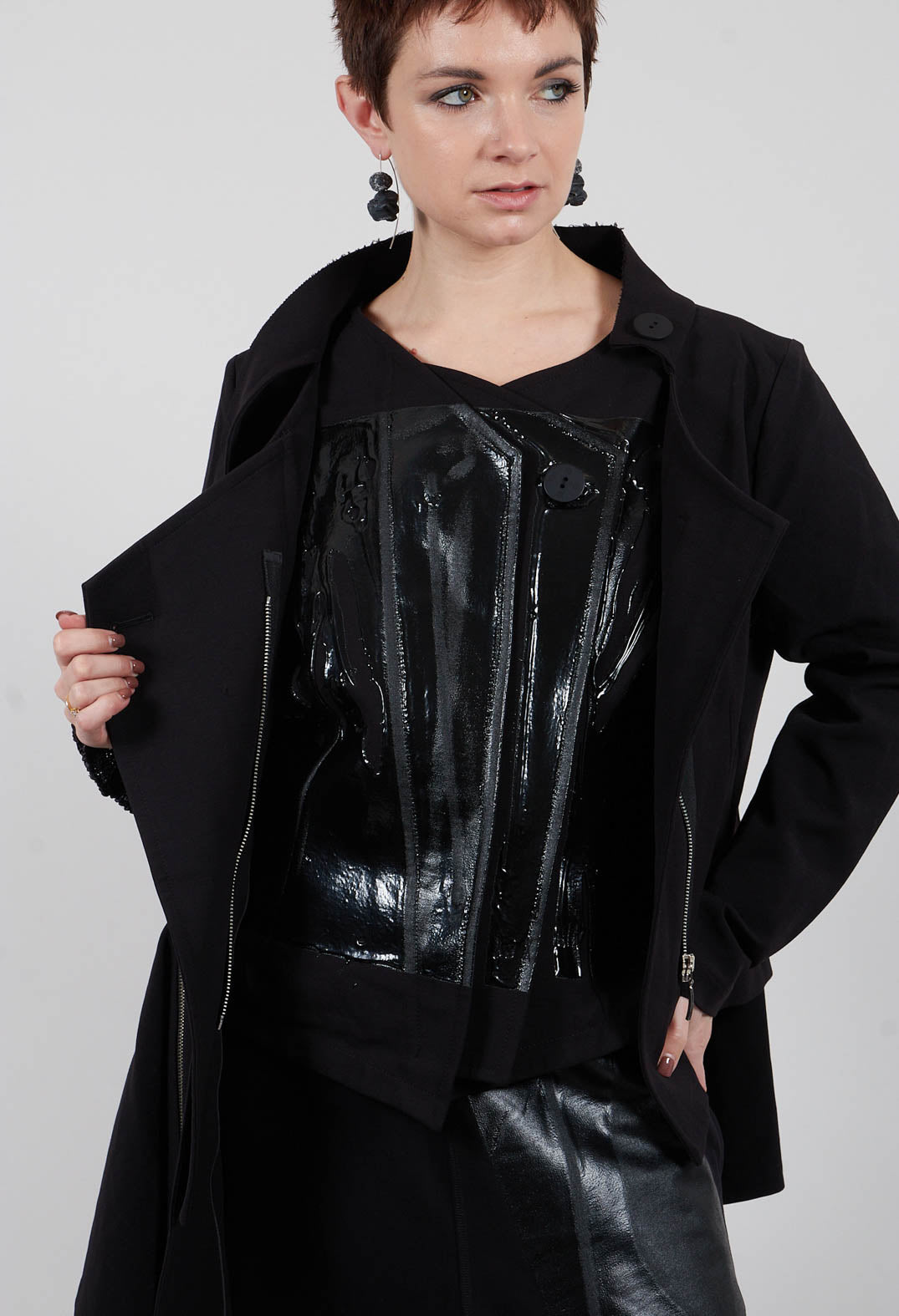 VIZO Jacket in Black