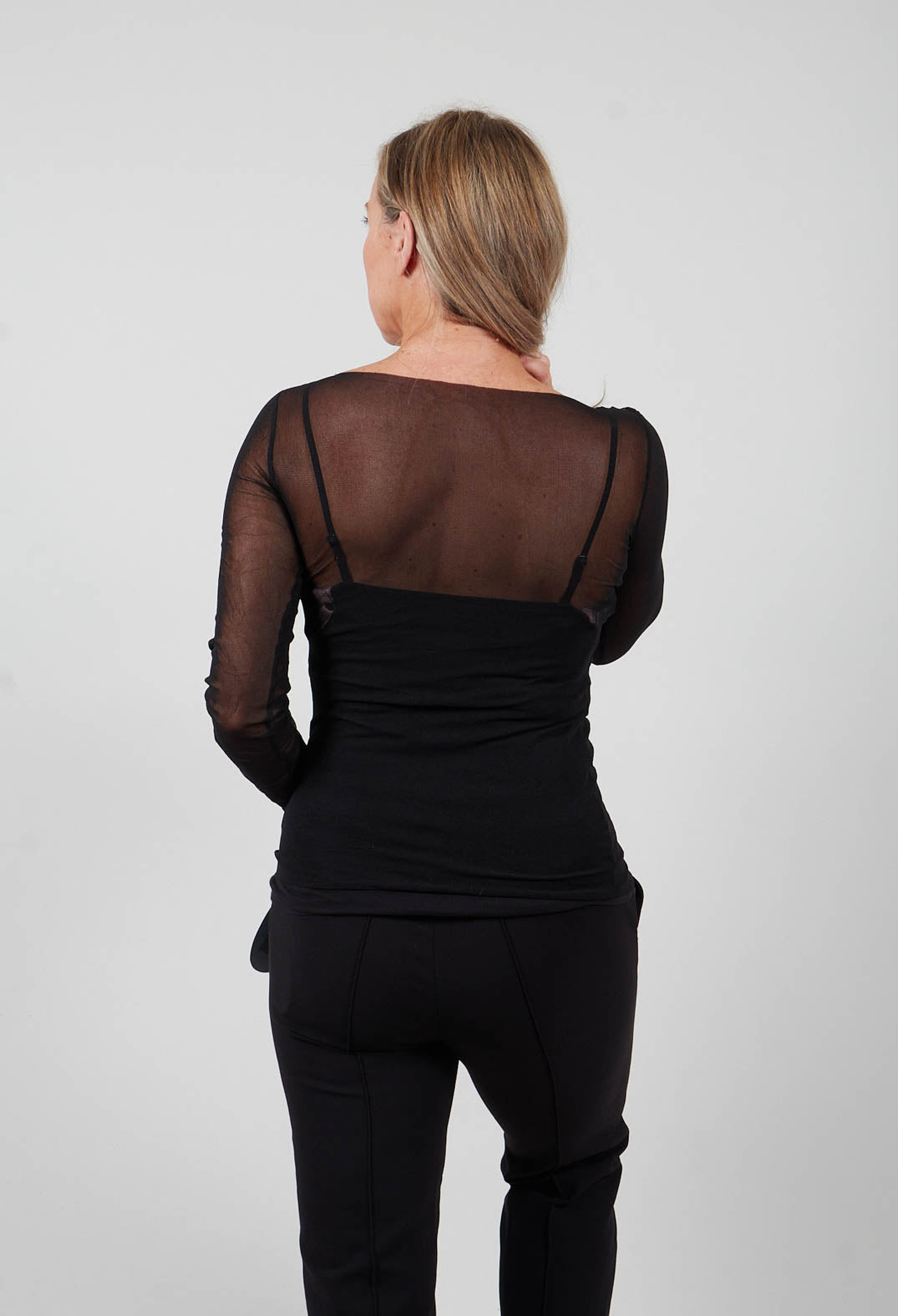 0R14 Top in Black