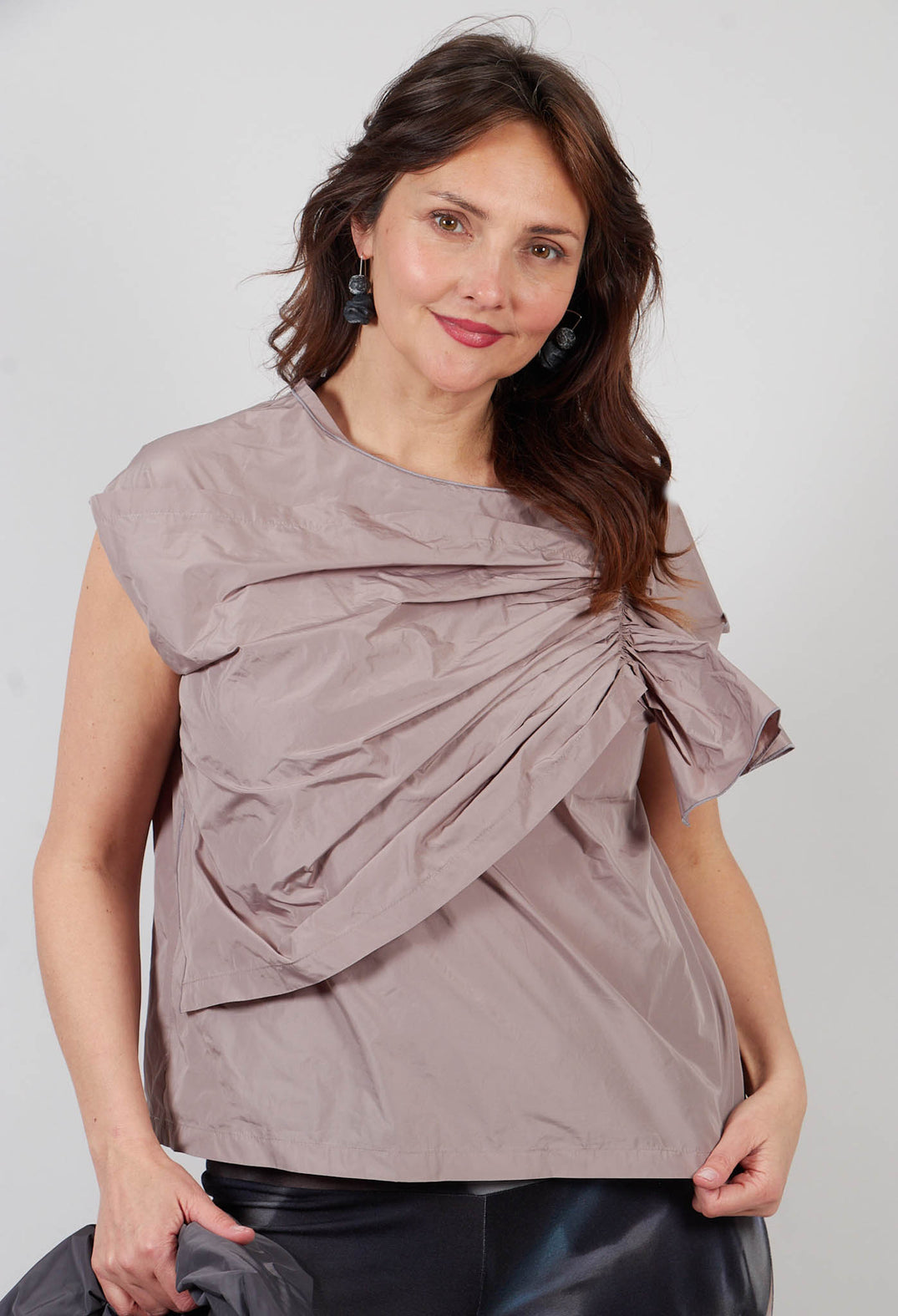 CIAN Top in Grey Brown