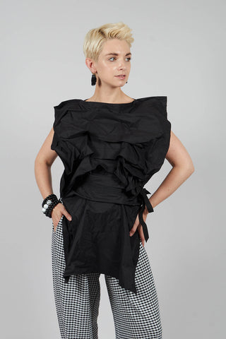 UTUS Top in Black