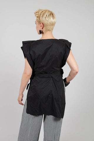 UTUS Top in Black