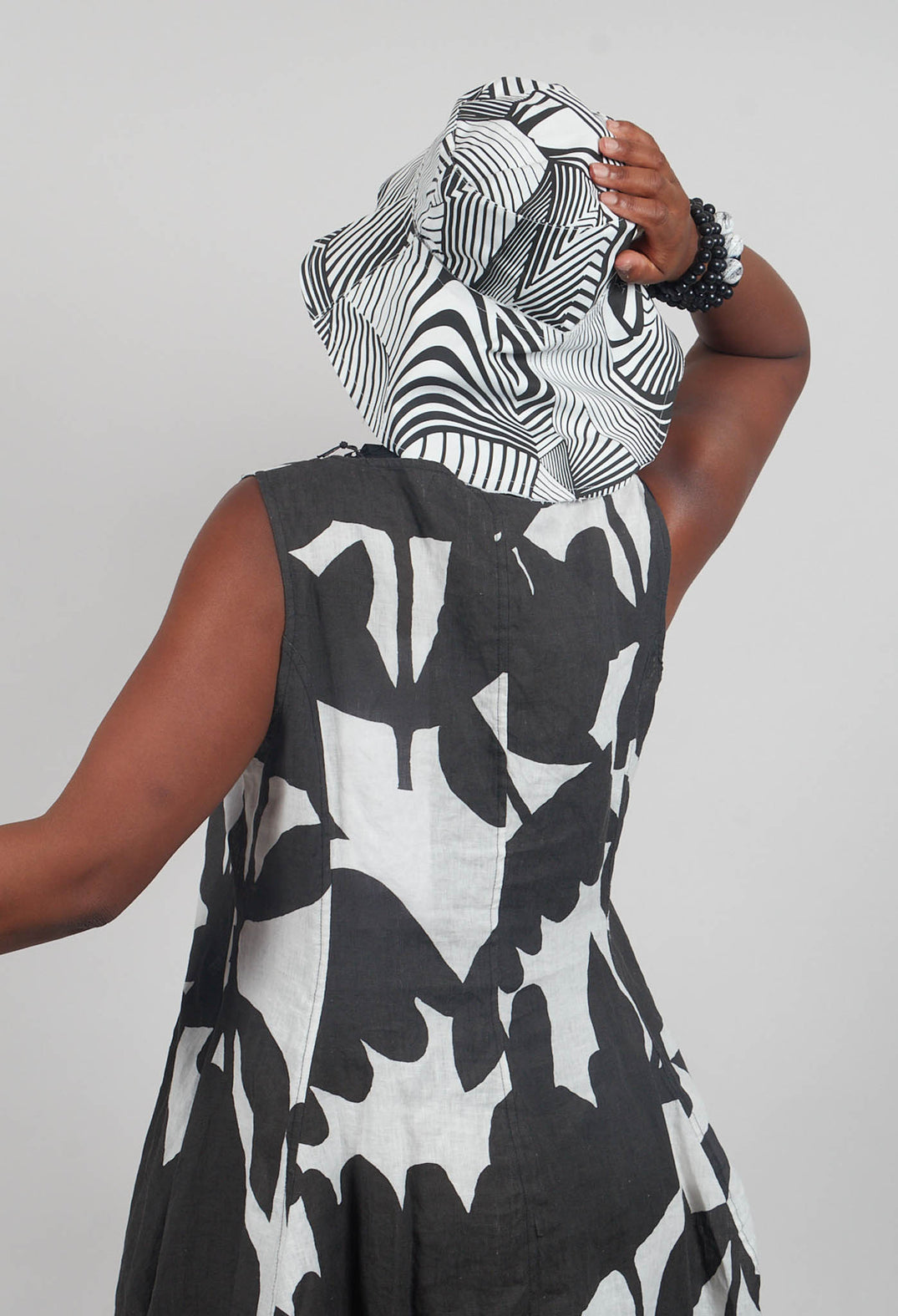BONE Hat in White with Black